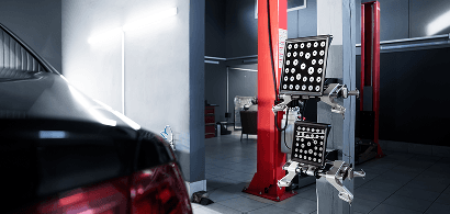 How can customers ensure the authenticity and quality of auto parts when purchasing in the UAE?